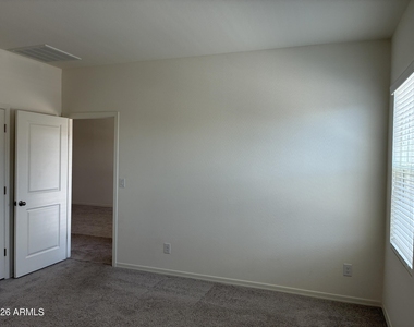 20109 W Palo Verde Drive - Photo Thumbnail 10