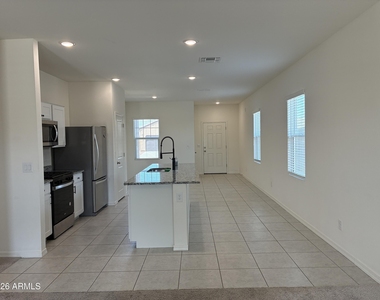 20109 W Palo Verde Drive - Photo Thumbnail 4