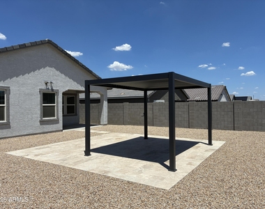 20109 W Palo Verde Drive - Photo Thumbnail 32
