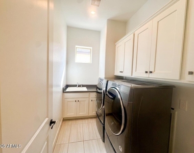20726 W Colter Street - Photo Thumbnail 20