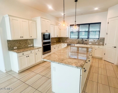 20726 W Colter Street - Photo Thumbnail 2