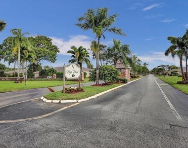 797 North Drive - Photo Thumbnail 14