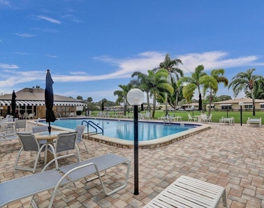 797 North Drive - Photo Thumbnail 16