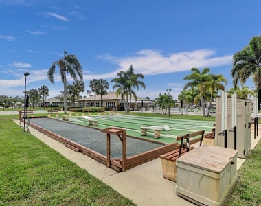 797 North Drive - Photo Thumbnail 15