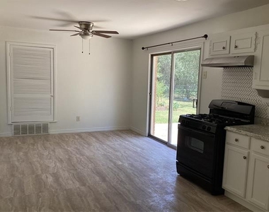155 Chateau Drive - Photo Thumbnail 9