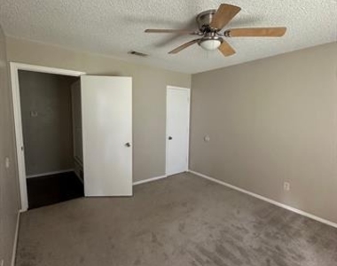 1144 Suburban Street - Photo Thumbnail 6