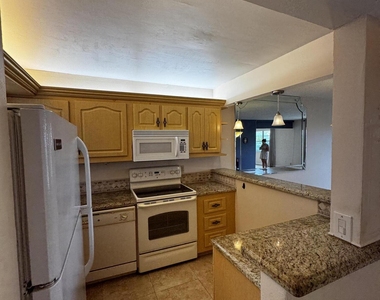 7500 Nw 30th Place - Photo Thumbnail 3