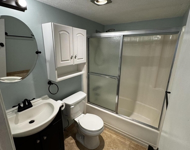 7500 Nw 30th Place - Photo Thumbnail 8
