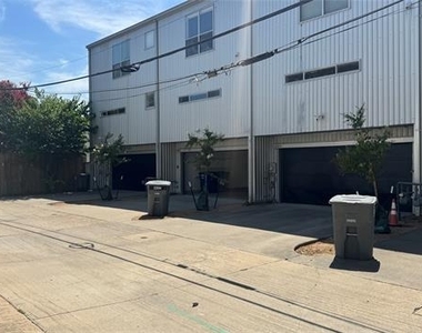 2202 N Peak Street - Photo Thumbnail 16