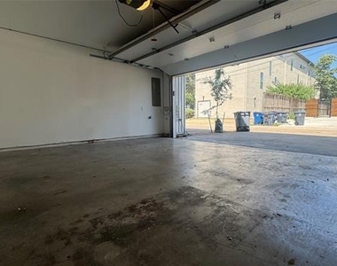 2202 N Peak Street - Photo Thumbnail 14