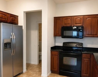 21926 N 103rd Lane - Photo Thumbnail 4