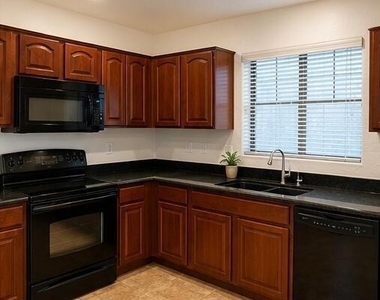 21926 N 103rd Lane - Photo Thumbnail 5