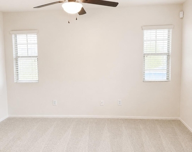 21926 N 103rd Lane - Photo Thumbnail 10