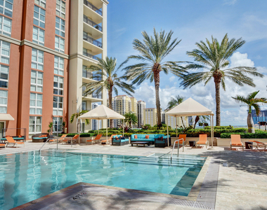 550 Okeechobee Boulevard - Photo Thumbnail 13
