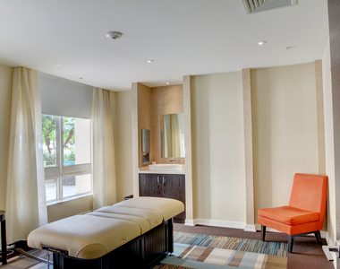 550 Okeechobee Boulevard - Photo Thumbnail 17