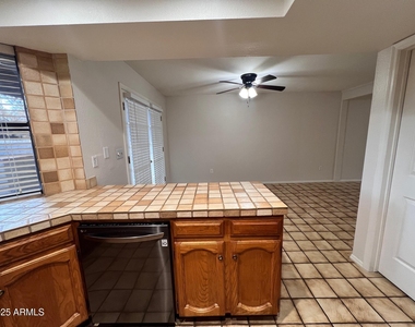 16640 N 29th Drive - Photo Thumbnail 13