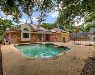 3914 Meadow Drive - Photo Thumbnail 39