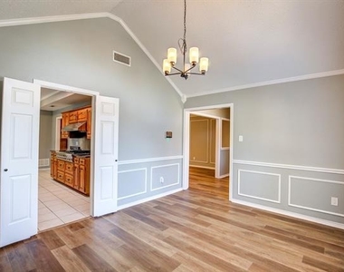 3914 Meadow Drive - Photo Thumbnail 17