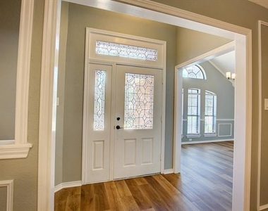 3914 Meadow Drive - Photo Thumbnail 4