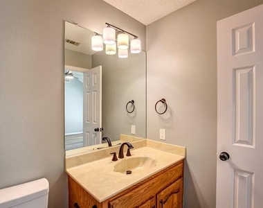 3914 Meadow Drive - Photo Thumbnail 22