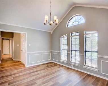 3914 Meadow Drive - Photo Thumbnail 16