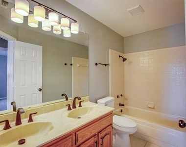 3914 Meadow Drive - Photo Thumbnail 33