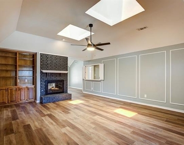 3914 Meadow Drive - Photo Thumbnail 5