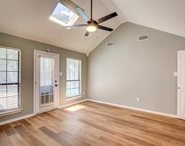 3914 Meadow Drive - Photo Thumbnail 21