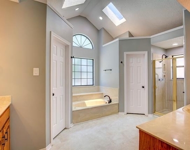 3914 Meadow Drive - Photo Thumbnail 28