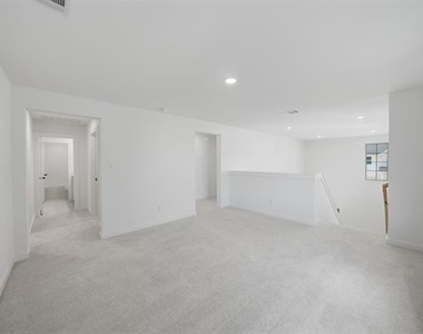 332 Chestnut Street - Photo Thumbnail 12