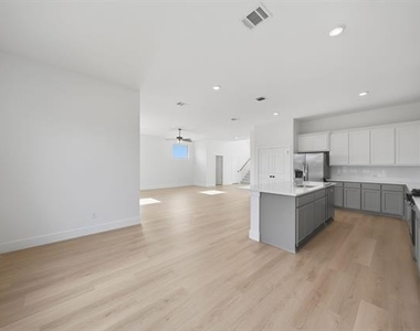 336 Chestnut Street - Photo Thumbnail 7
