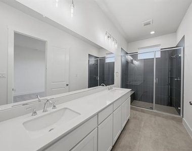 328 Chestnut Street - Photo Thumbnail 11
