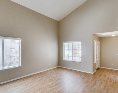 3886 W Dancer Lane - Photo Thumbnail 1