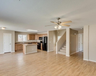 3886 W Dancer Lane - Photo Thumbnail 12