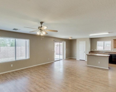 3886 W Dancer Lane - Photo Thumbnail 10