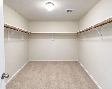 902 Feldspar Way - Photo Thumbnail 18