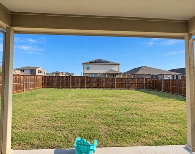 902 Feldspar Way - Photo Thumbnail 30