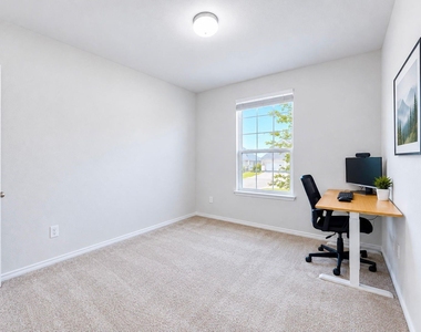 902 Feldspar Way - Photo Thumbnail 9