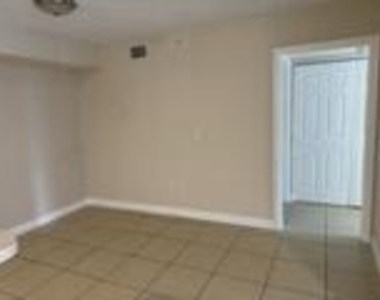 620 Sw 111th Avenue - Photo Thumbnail 2