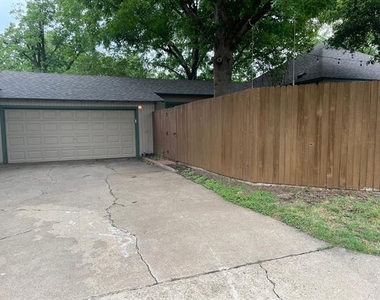 3444 Rogers Avenue - Photo Thumbnail 9