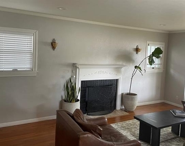 3444 Rogers Avenue - Photo Thumbnail 2