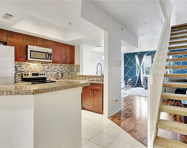 771 Sw 148th Avenue - Photo Thumbnail 6