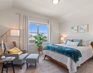 132 Chase Creek Drive - Photo Thumbnail 15