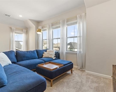 132 Chase Creek Drive - Photo Thumbnail 11