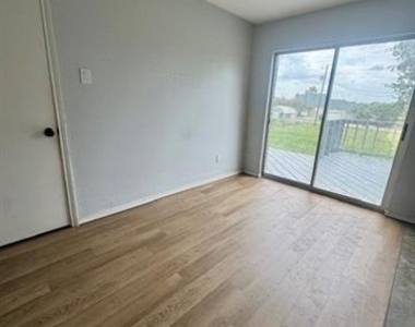 9850 Kathy Lynn Place - Photo Thumbnail 13