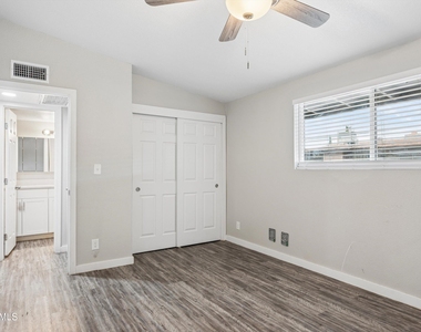 449 N Williams -- - Photo Thumbnail 20