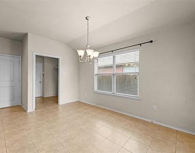 2023 Sterling Gate Drive - Photo Thumbnail 9