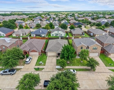 2023 Sterling Gate Drive - Photo Thumbnail 31