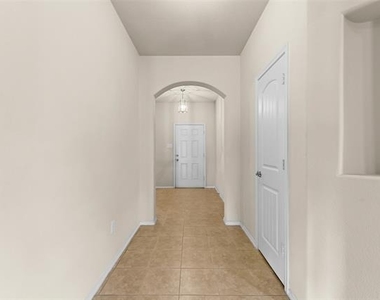 2023 Sterling Gate Drive - Photo Thumbnail 16