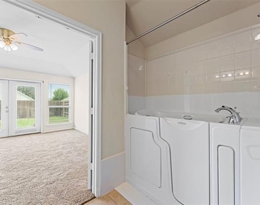 2023 Sterling Gate Drive - Photo Thumbnail 21